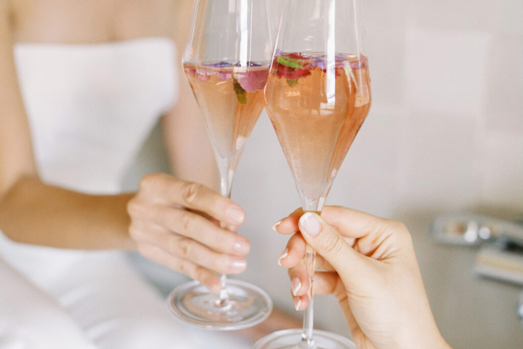 21 Pretty and Delicious Hen Party Cocktail Recipes