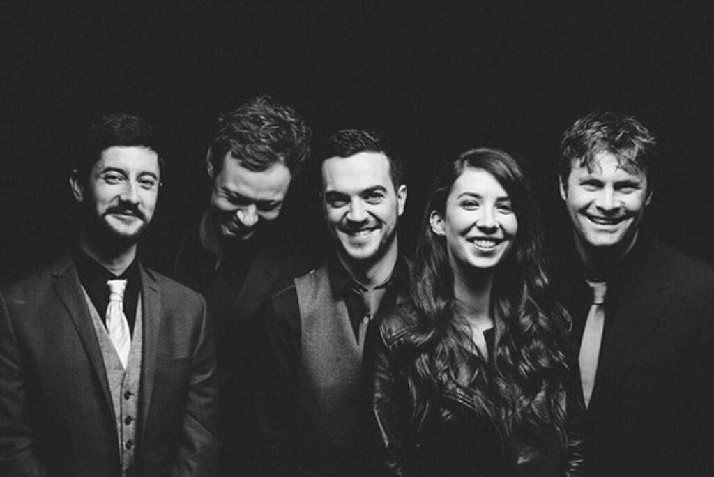 Off The Wall | Wedding Party Band Ireland