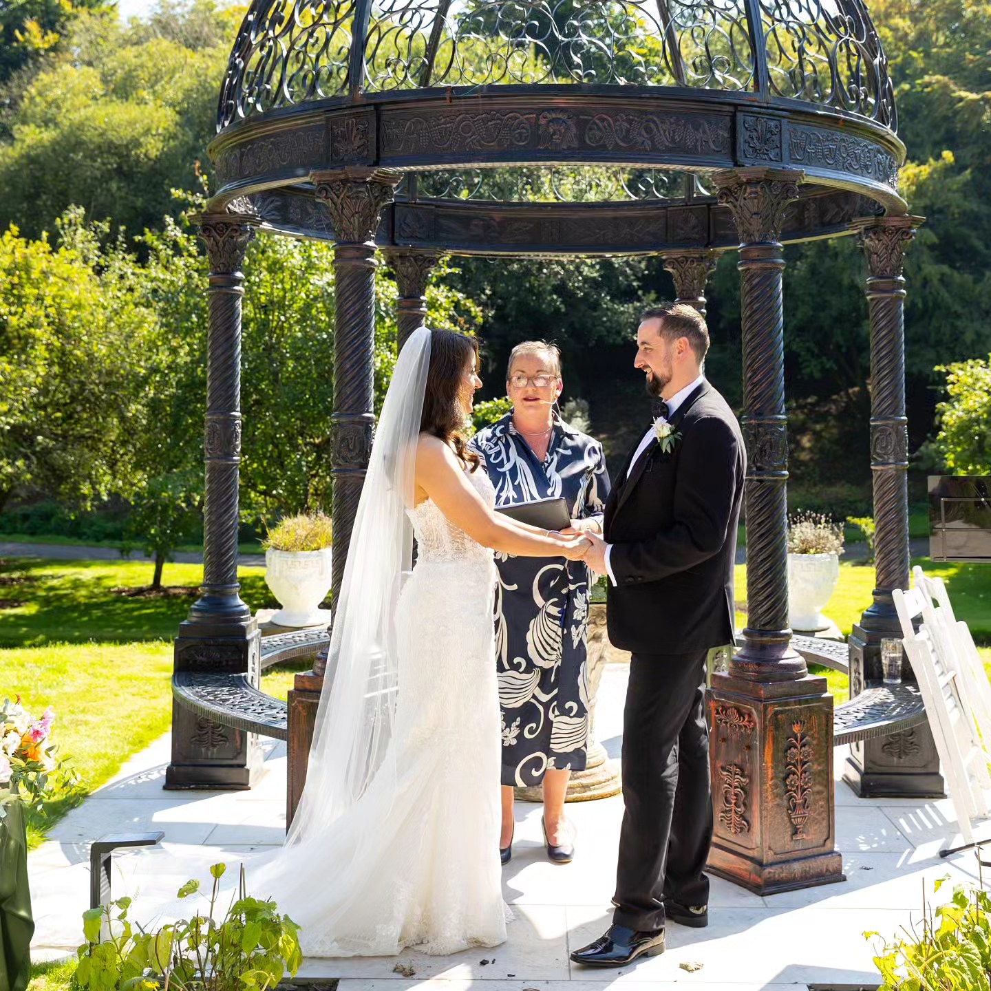 Heartfelt Wedding Ceremonies Unique To You & Your Partner