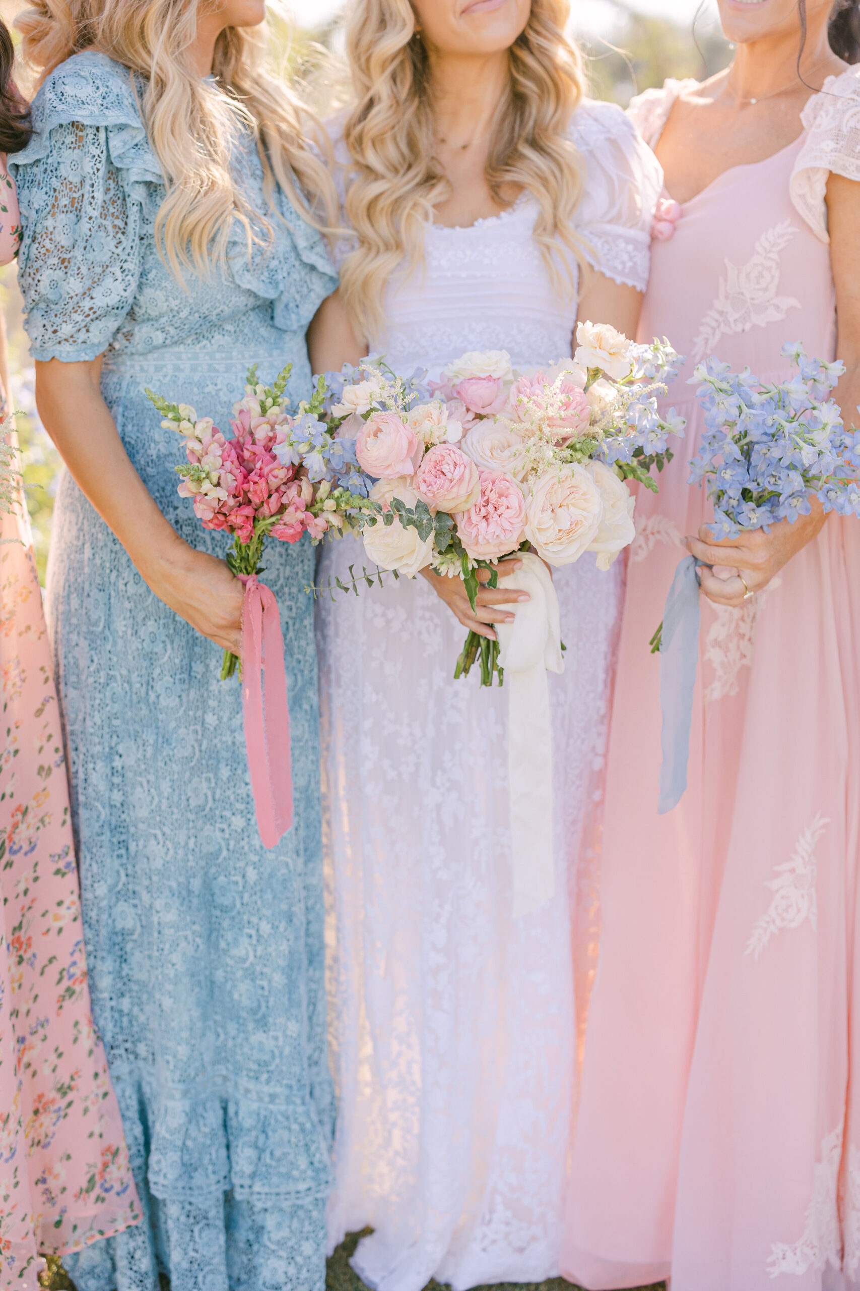 35 Perfectly Pretty Pastel Wedding Bouquets to Inspire