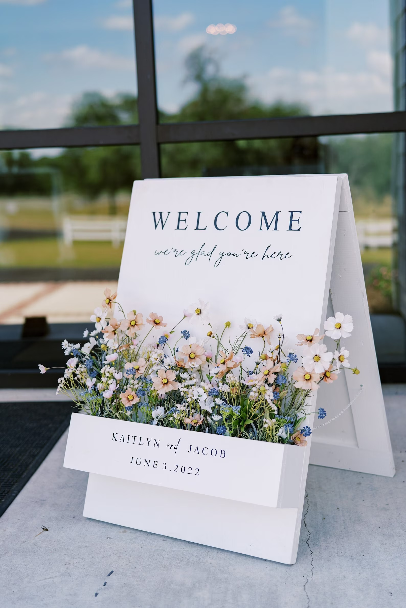 Trend Alert! Flower Box Wedding Signage