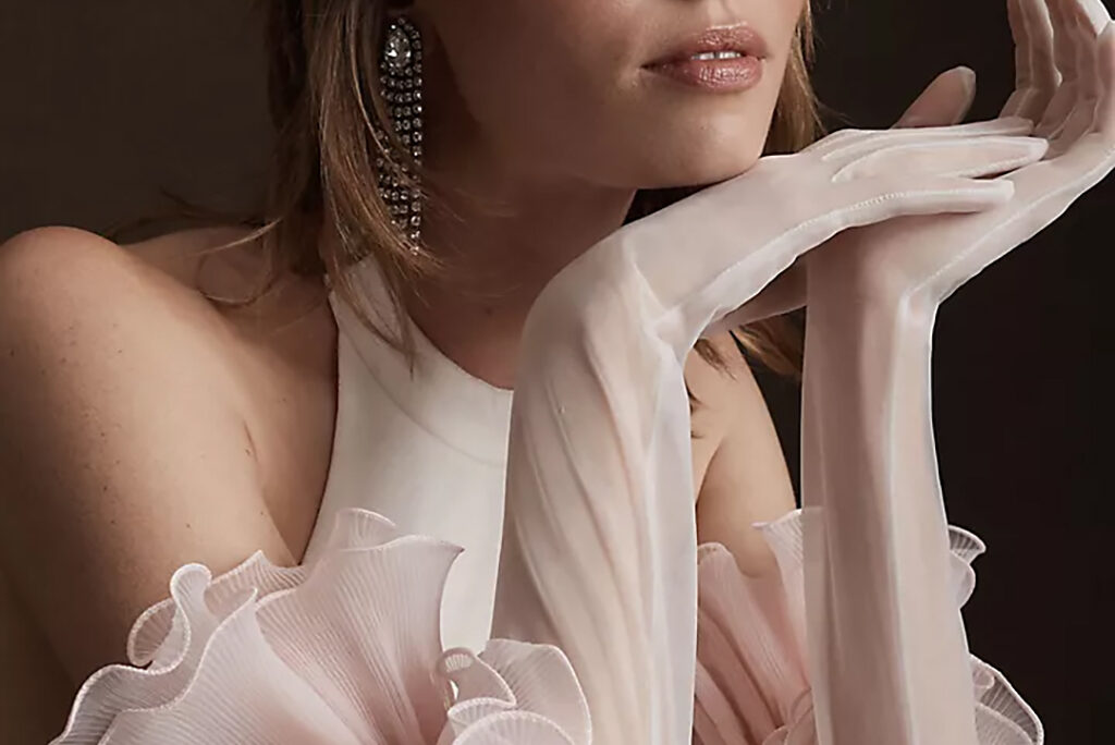 Where to Find Stylish Opera Gloves for Brides