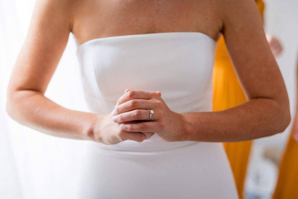 How To Even Out Tan Lines Before Your Wedding: 4 Easy Ways