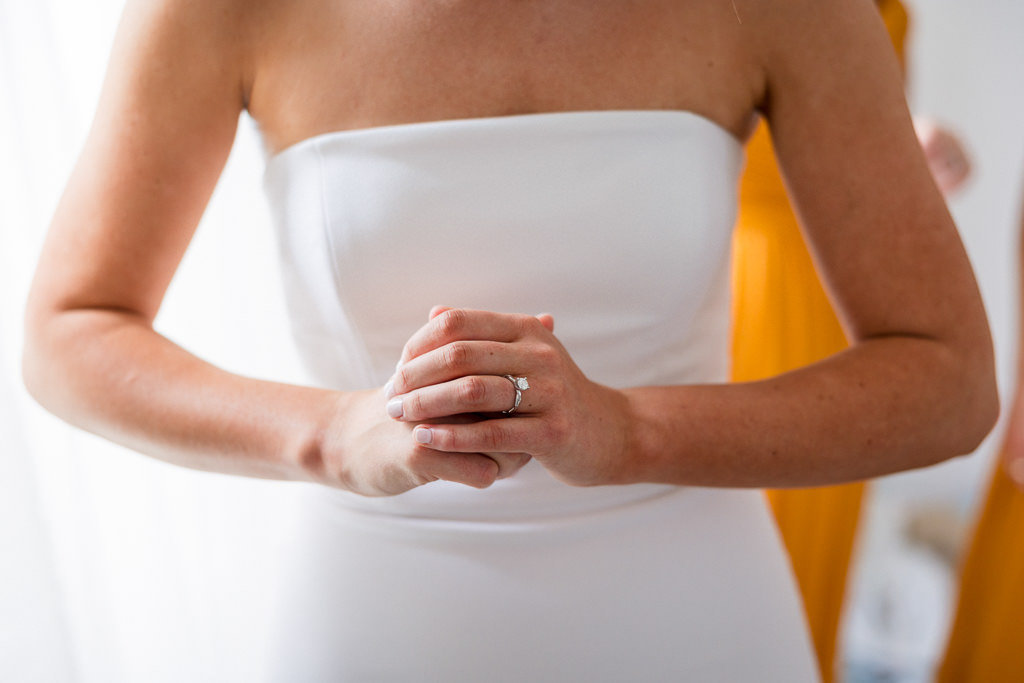 How To Even Out Tan Lines Before Your Wedding: 4 Easy Ways