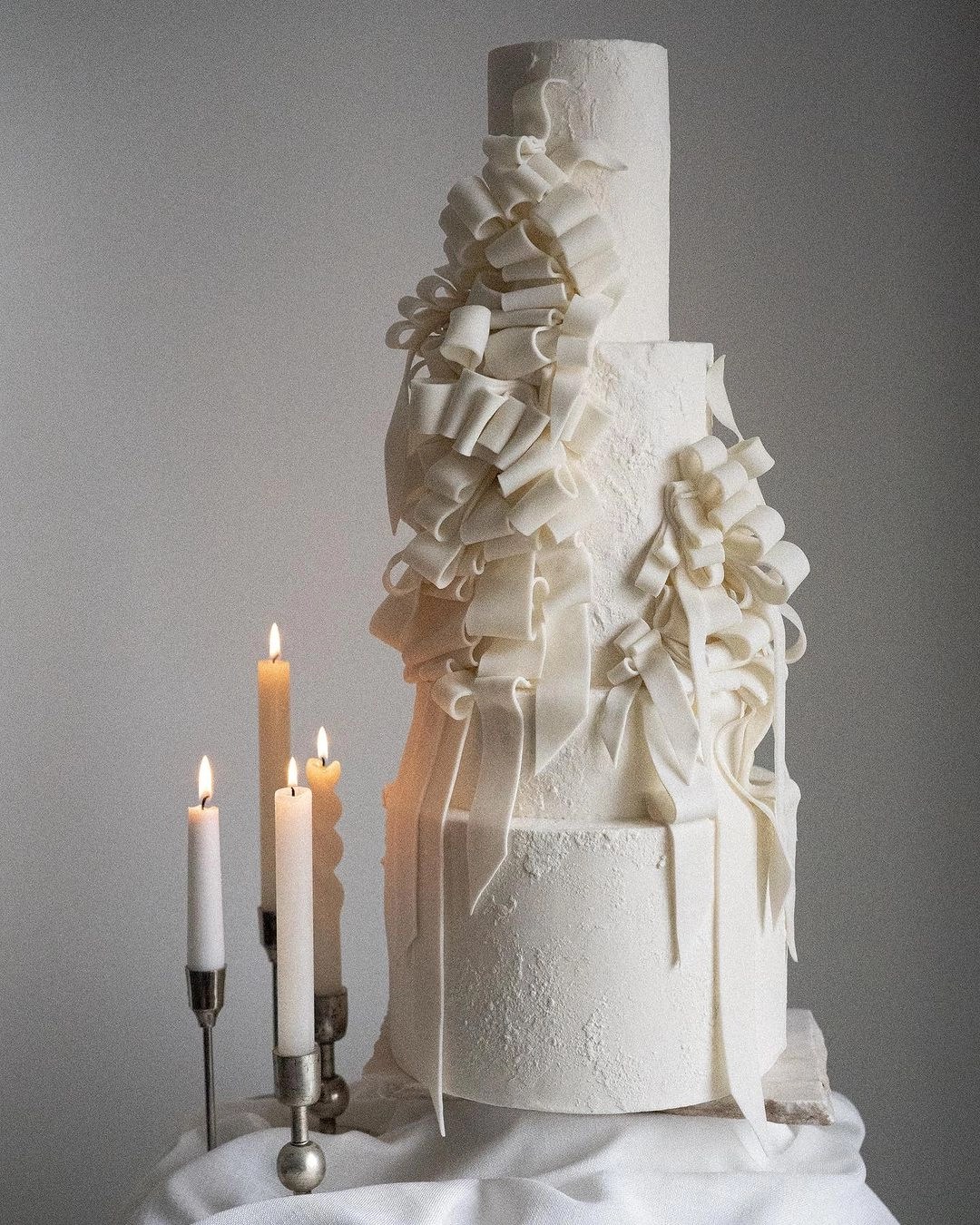 Chic & Contemporary White Wedding Cakes