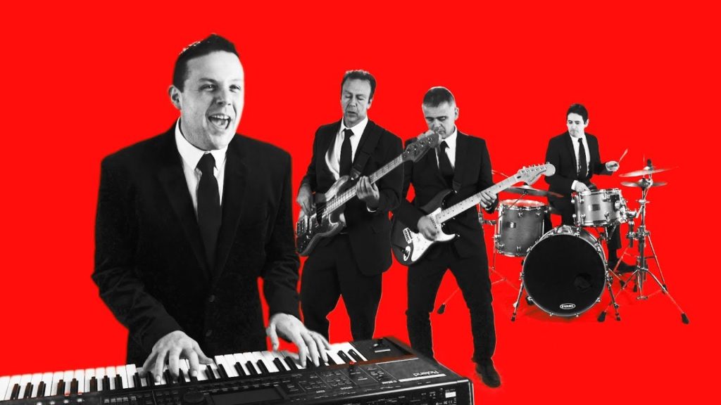 A Versatile and Fun Wedding Band in Ireland