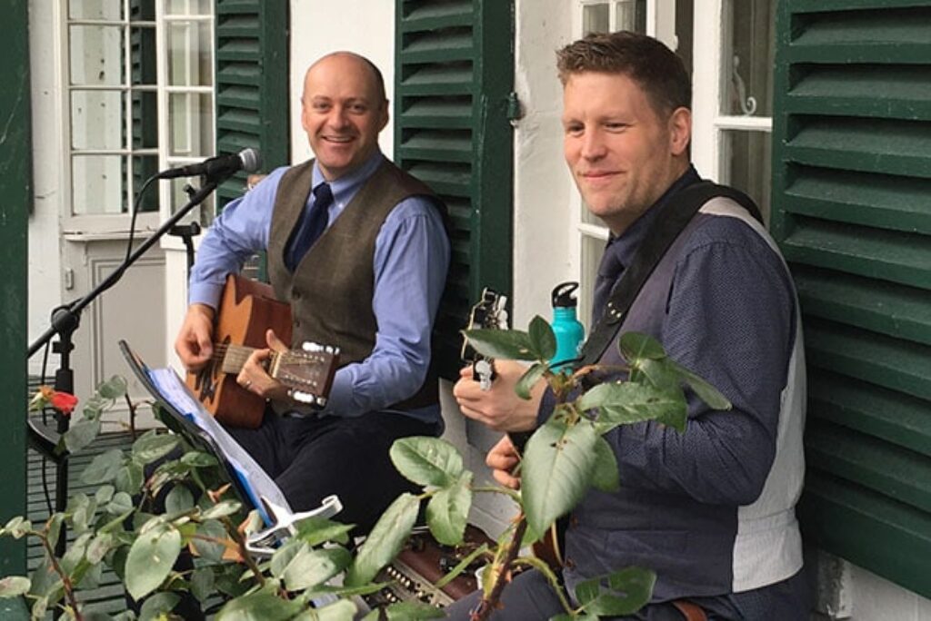 The Canapé Cruisers | Acoustic Wedding Music