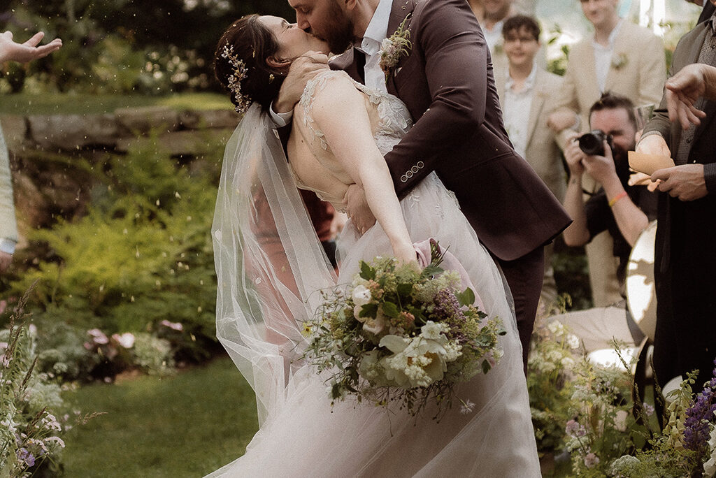 Elizabeth & Chase’s Lakeside Wedding