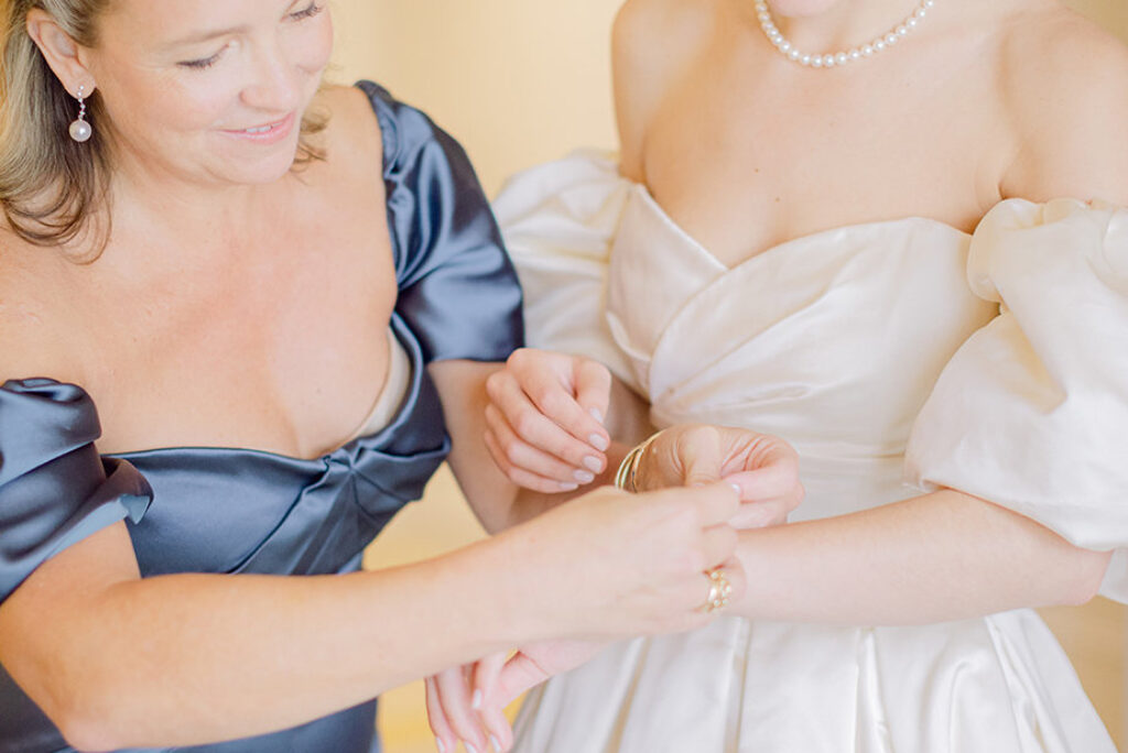 13 Sentimental & Sweet Something Old Wedding Ideas