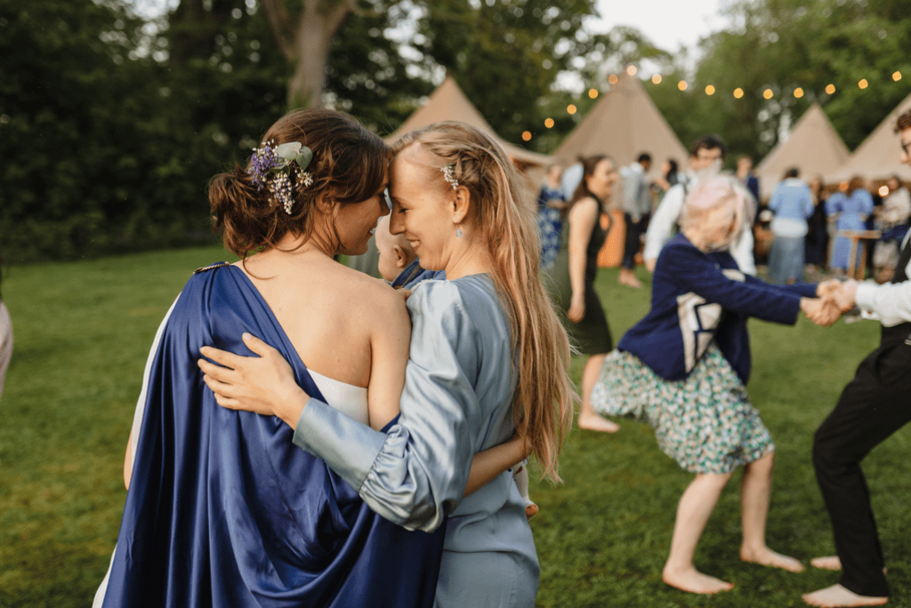 Wedding Guest Dos and Don’ts