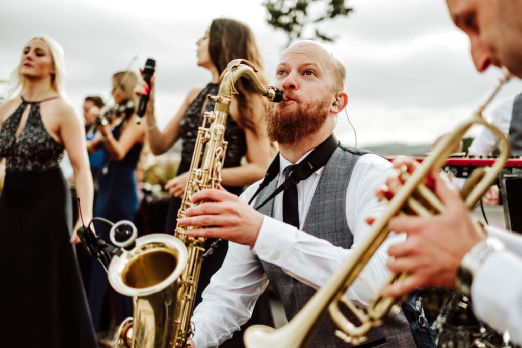 Important Questions To Ask Your Wedding Band Before Booking