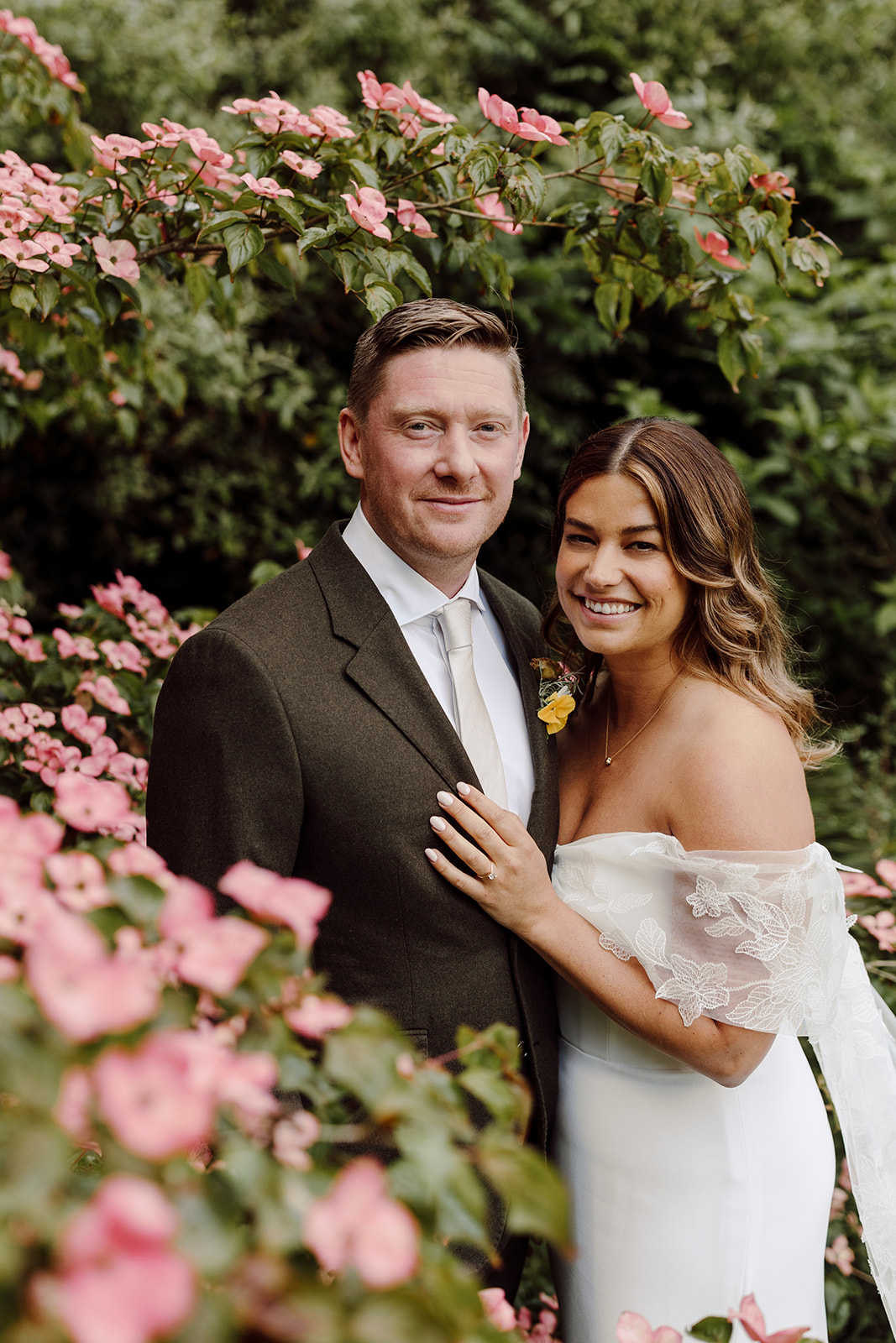 A Colourful Virginia Park Lodge Wedding with Fruity Decor