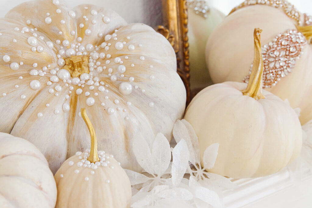 Le Freak C’est Chic! 35 Chic No-Carve Pumpkin Ideas