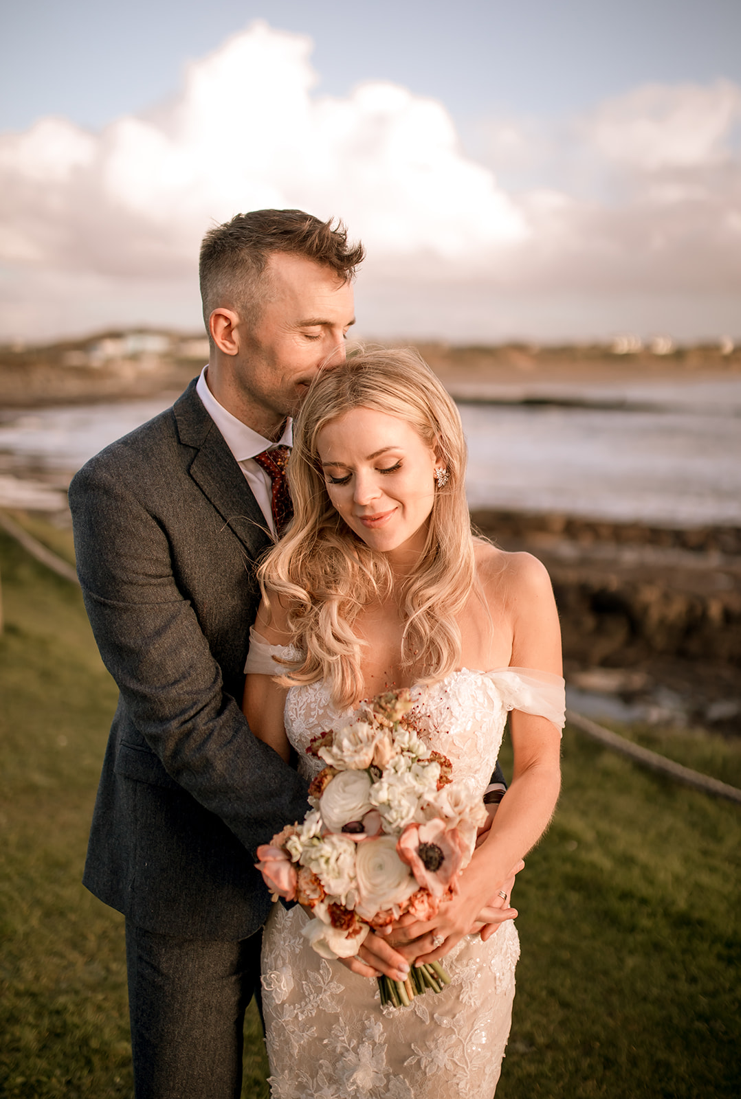 A Boho-Meets-Bridgerton Armada Hotel Wedding