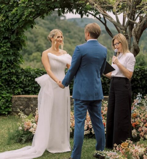 40 Upbeat Recessional Songs To End Your Wedding Ceremony