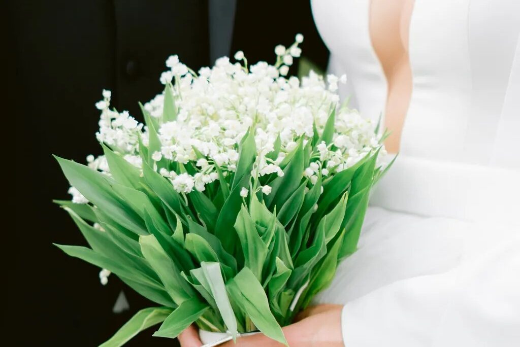 23 Small Wedding Bouquets that You’ll Love