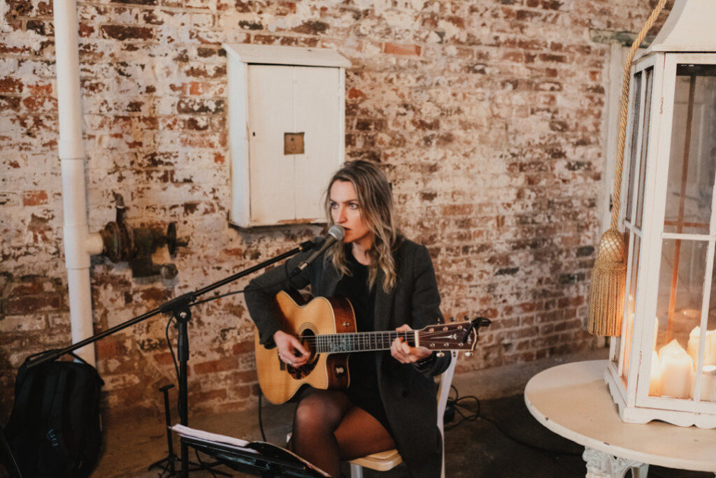 Tracy Gallagher Great Wedding Singer with Alternative Style