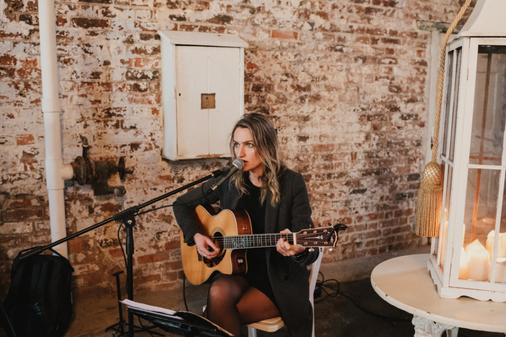 Tracy Gallagher Great Wedding Singer with Alternative Style