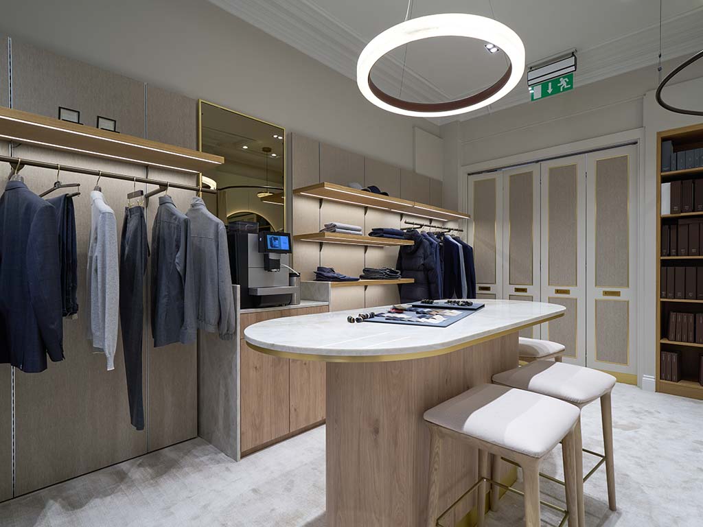 Crafting Wedding Style With Precision