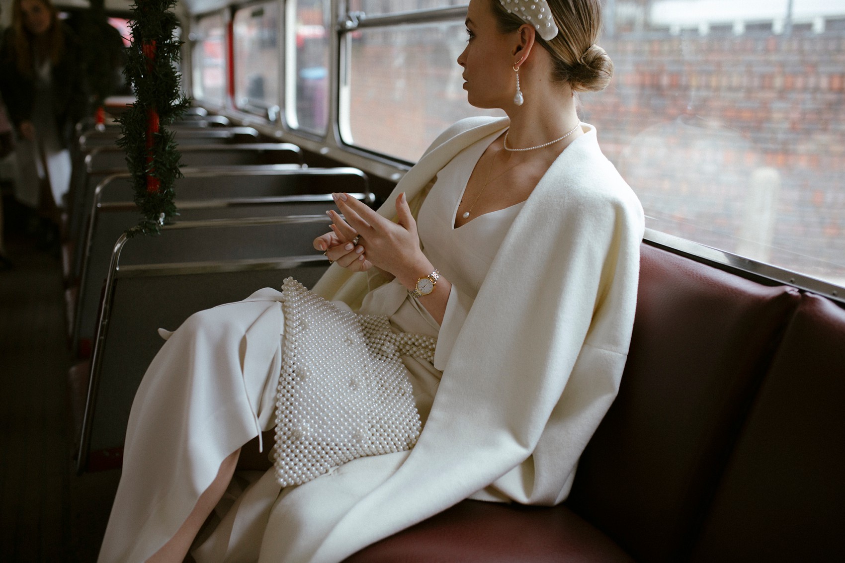 Cosy and Stylish Bride and Bridesmaids Cover Up Ideas