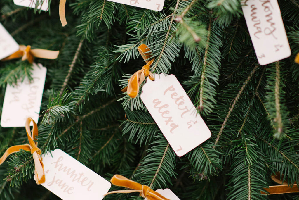14 Easy Winter Wedding DIY Projects Anyone Can Do