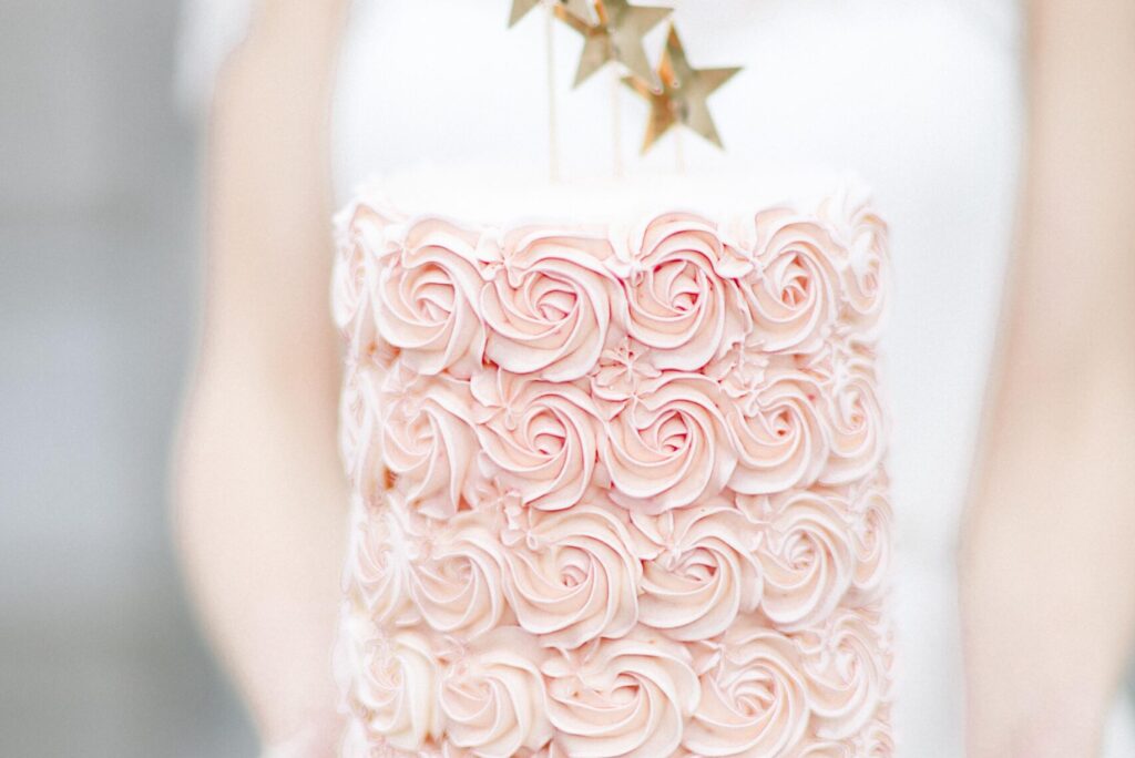 The Ultimate List of Wedding Cake Topper Ideas