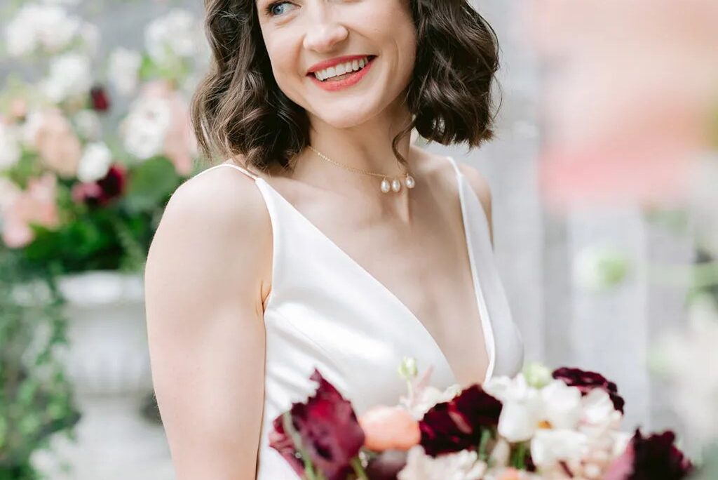 40 Short Hairstyles for Brides & Bridesmaids