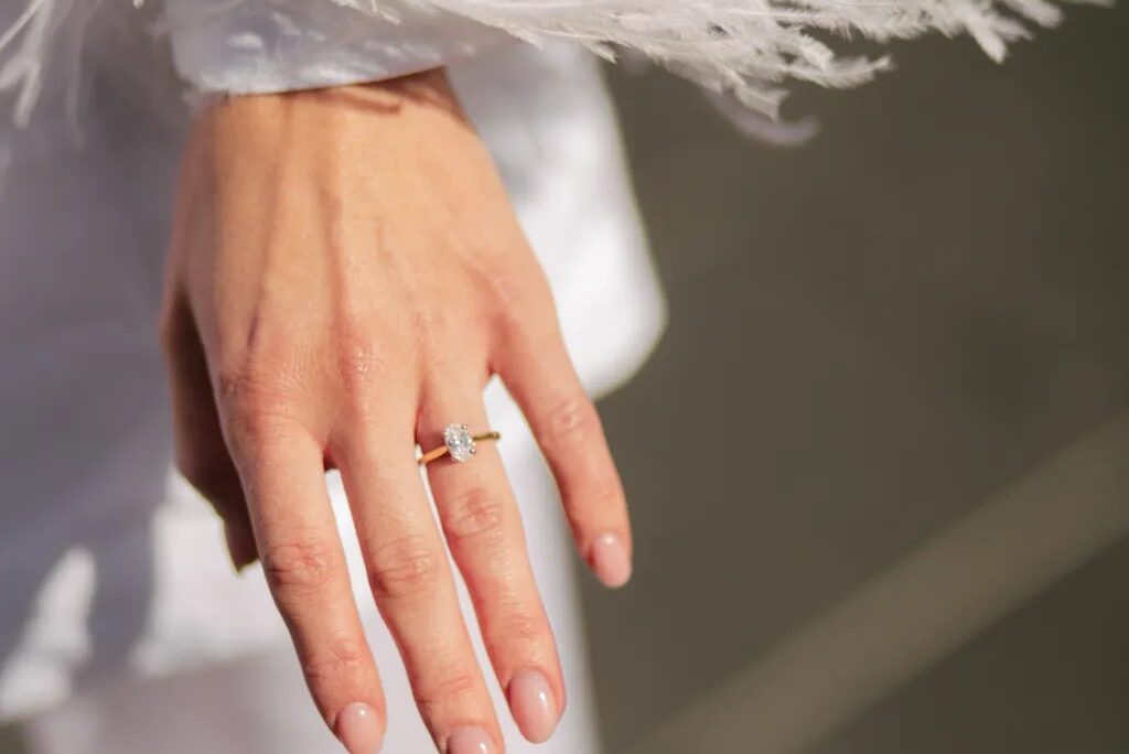 How To Take a Good Engagement Ring Selfie: 9 Simple Tips