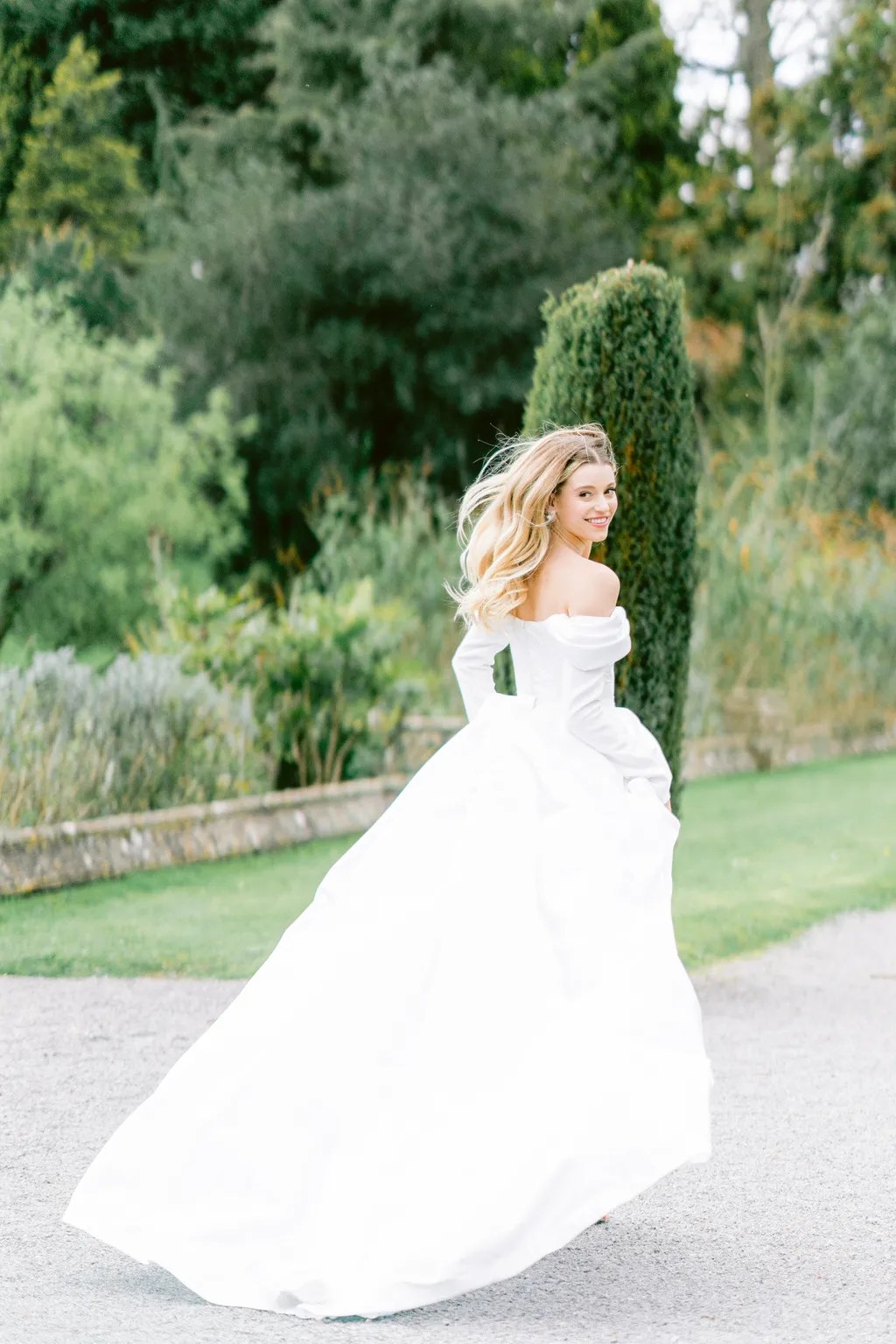 How to Choose the Best Clip-In Hair Extensions For a Wedding