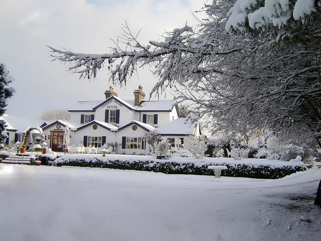 The Station House Hotel Invites You To A Winter Wedding Showcase
