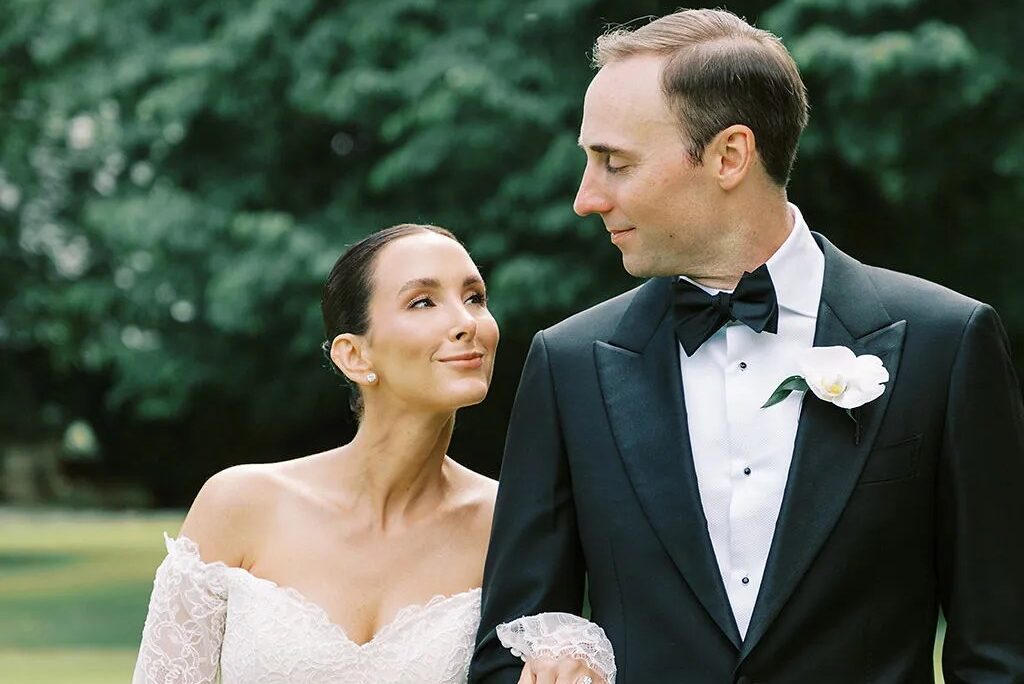 When Should the Groom Get a Wedding Day Haircut?