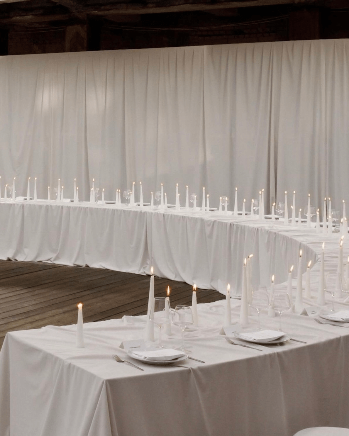 Styling Your Wedding in Cloud Dancer – Pantone Colour of the Year 2026