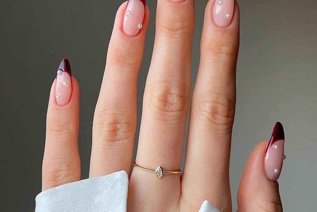 27 Festive Manicure Looks & Ideas: Winter Wedding Nails