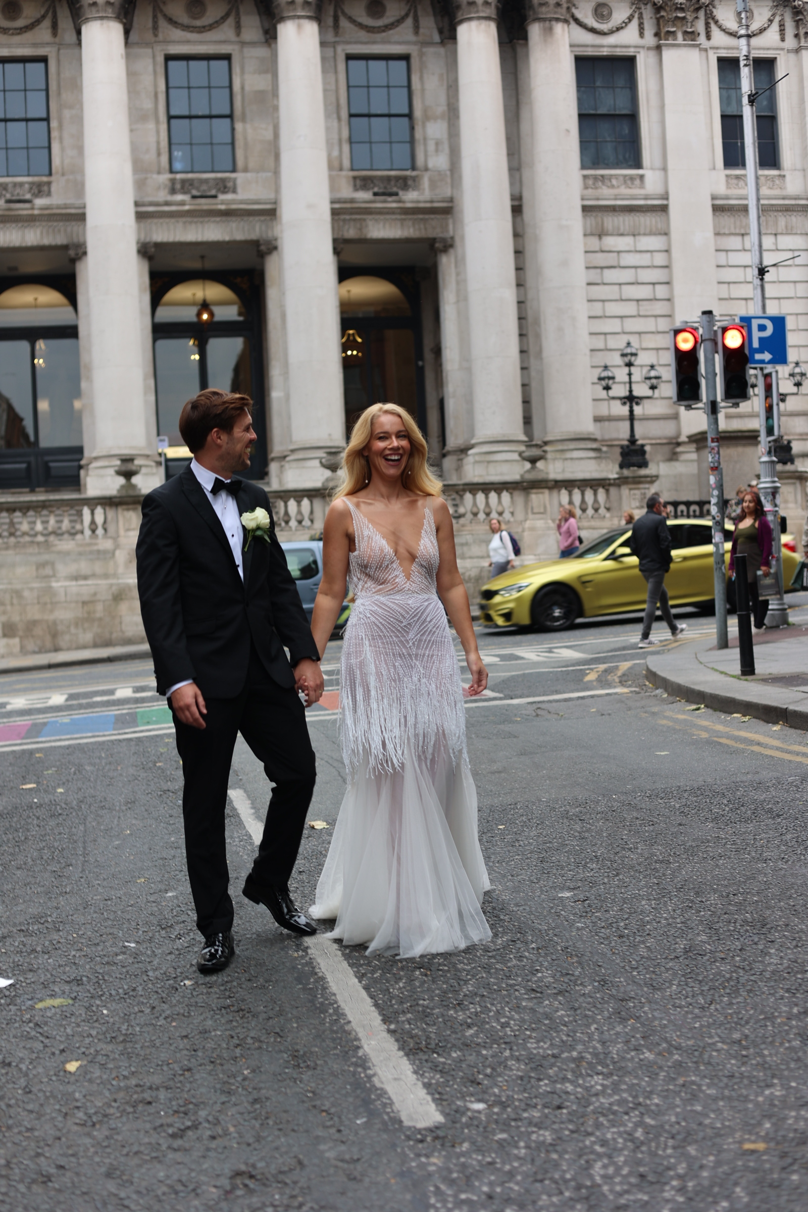 A Dublin City Hall Wedding with a Cocktail-Style Format