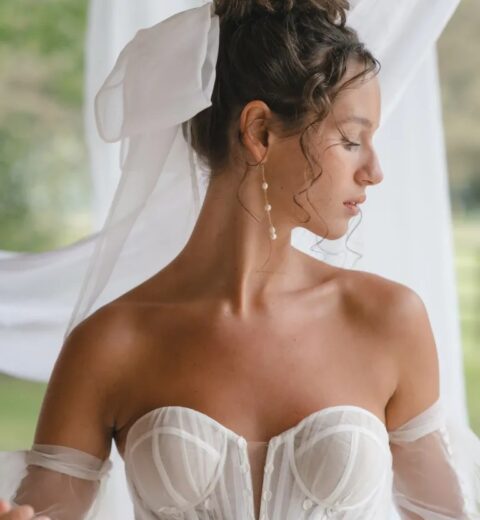 25 Bridgerton-Inspired Wedding Ideas | OneFabDay.com