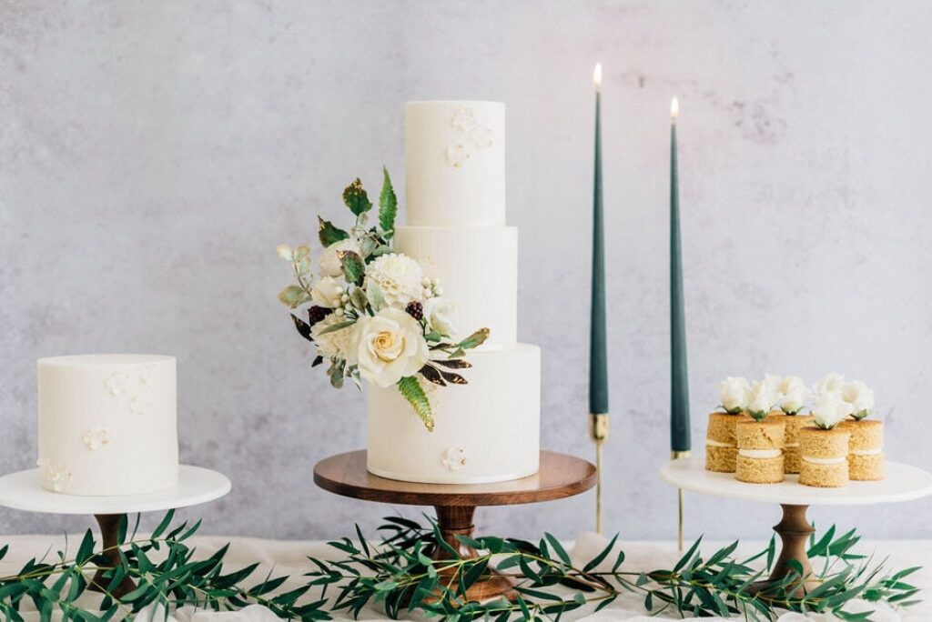 The Essential Wedding Cake Style Guide