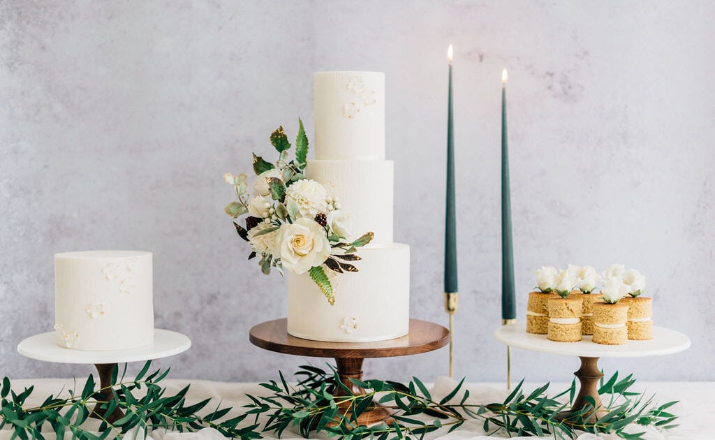 The Essential Wedding Cake Style Guide