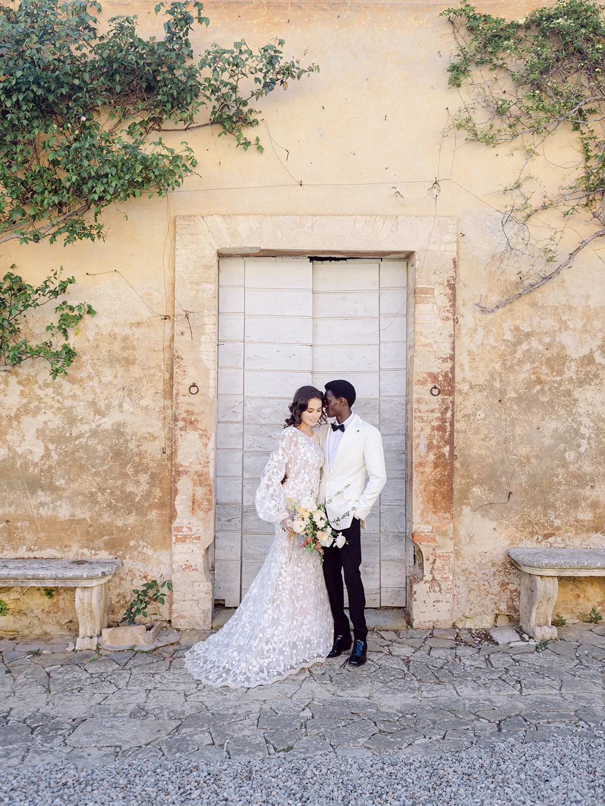 20 Important Tips For Planning a Detination Wedding Abroad