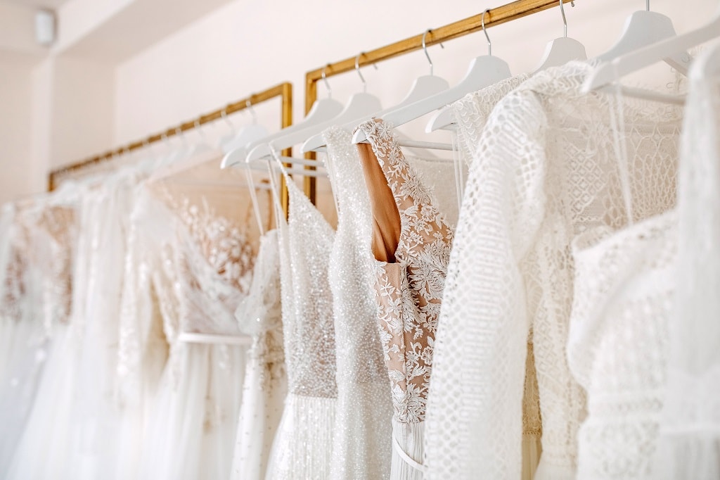 What is a Sample Sale at a Bridal Boutique?