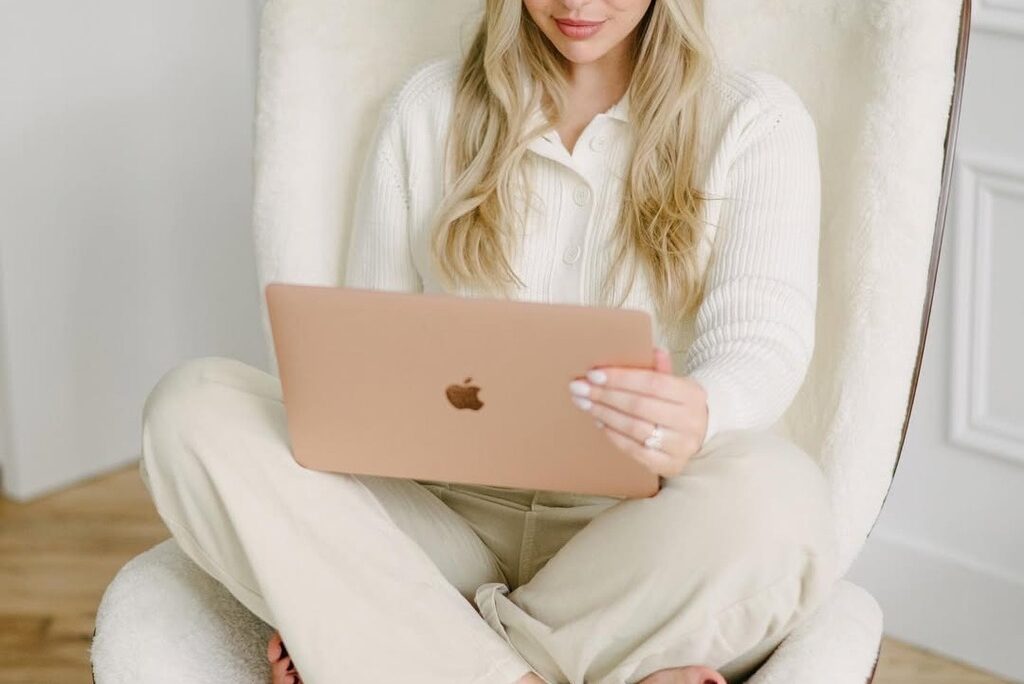 The 8 Best Beauty Influencers To Follow Before Your Wedding