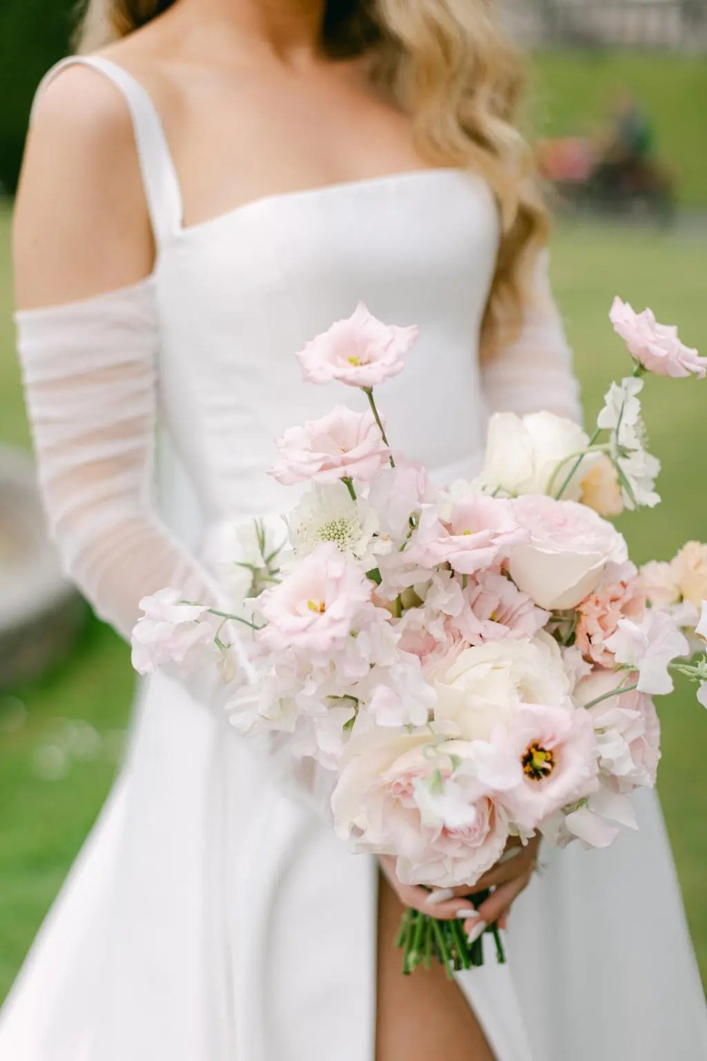 40 Beautiful Blush Wedding Bouquets for Brides & Bridesmaids
