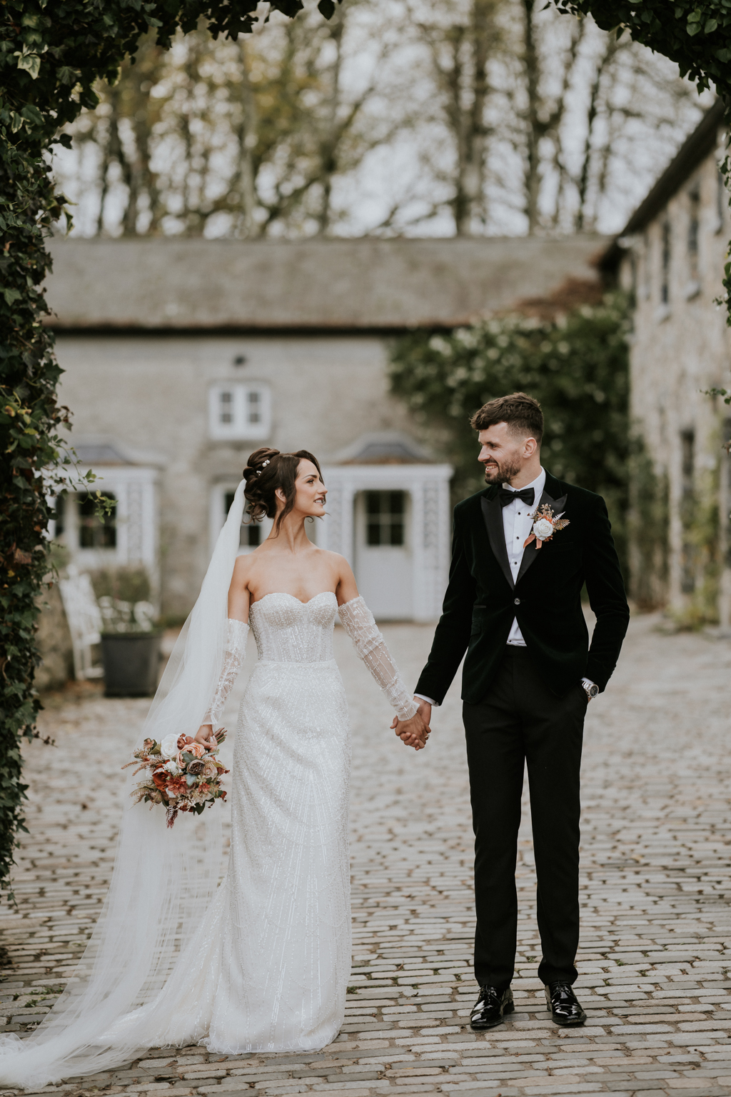 A Halloween Ashley Park House Wedding Oozing Vintage Glam