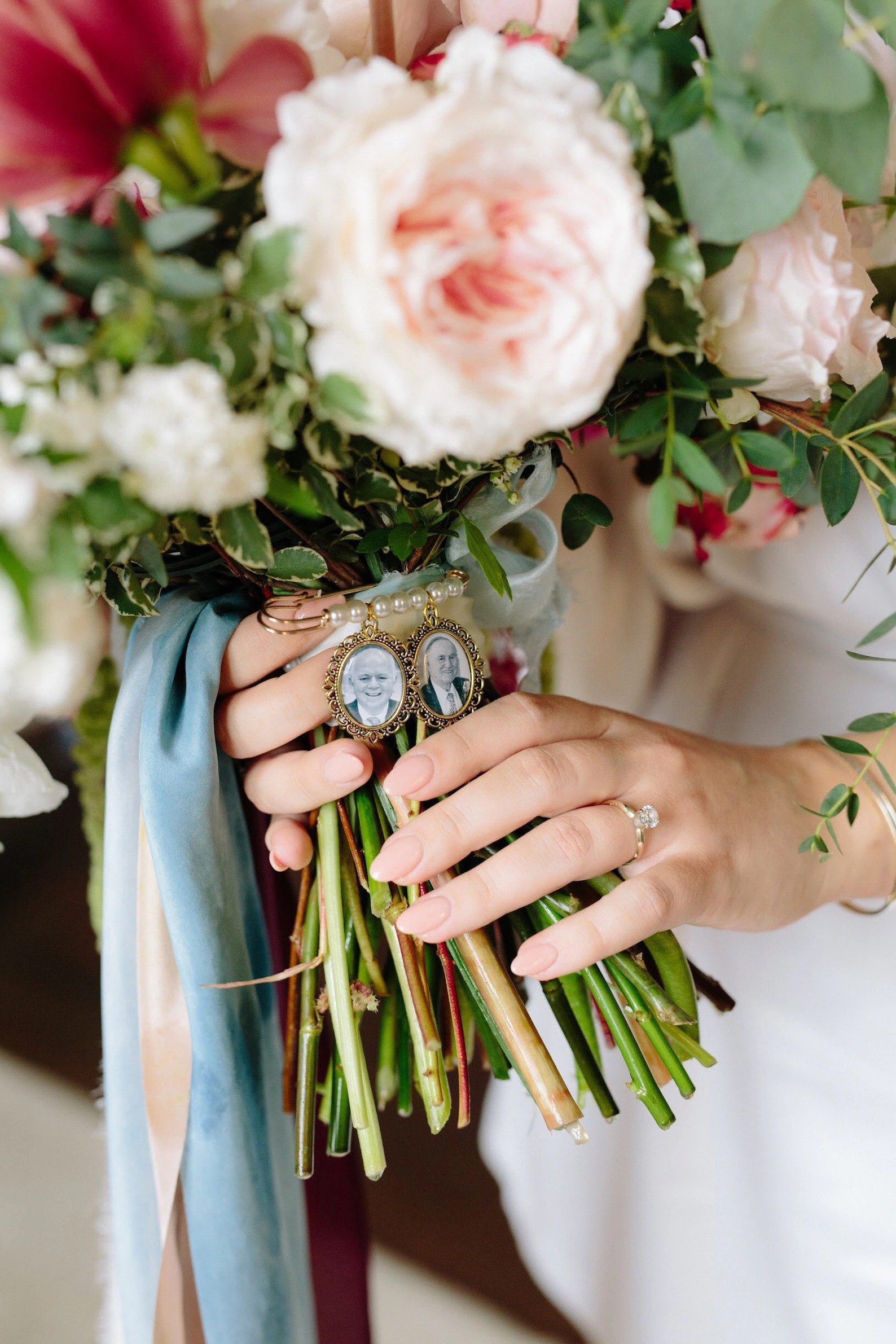 Where to Find the Best Wedding Bouquet Charms and Lockets