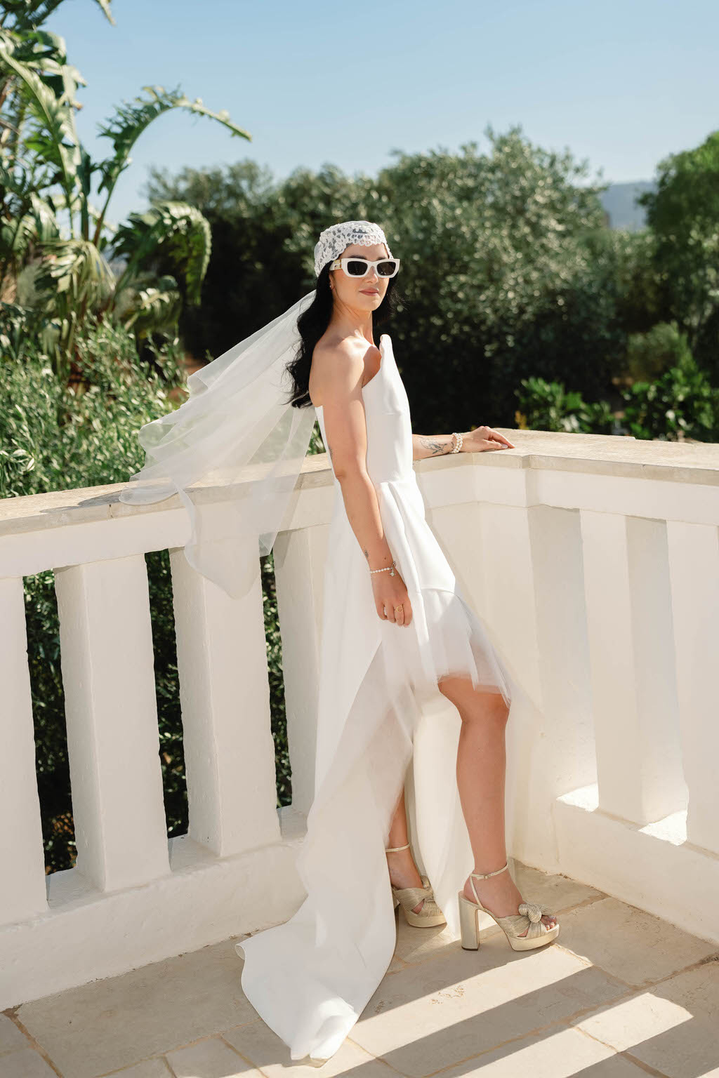 How to Travel With and Transport Your Wedding Dress Safely