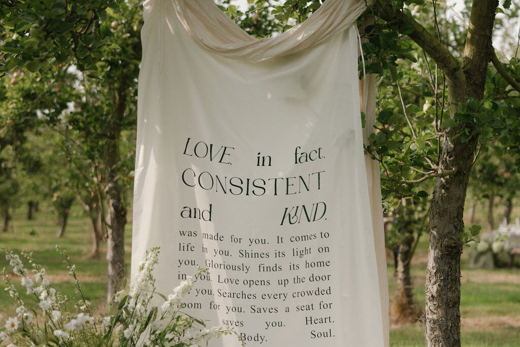 12 Romantic Wedding Ideas for Book Lovers