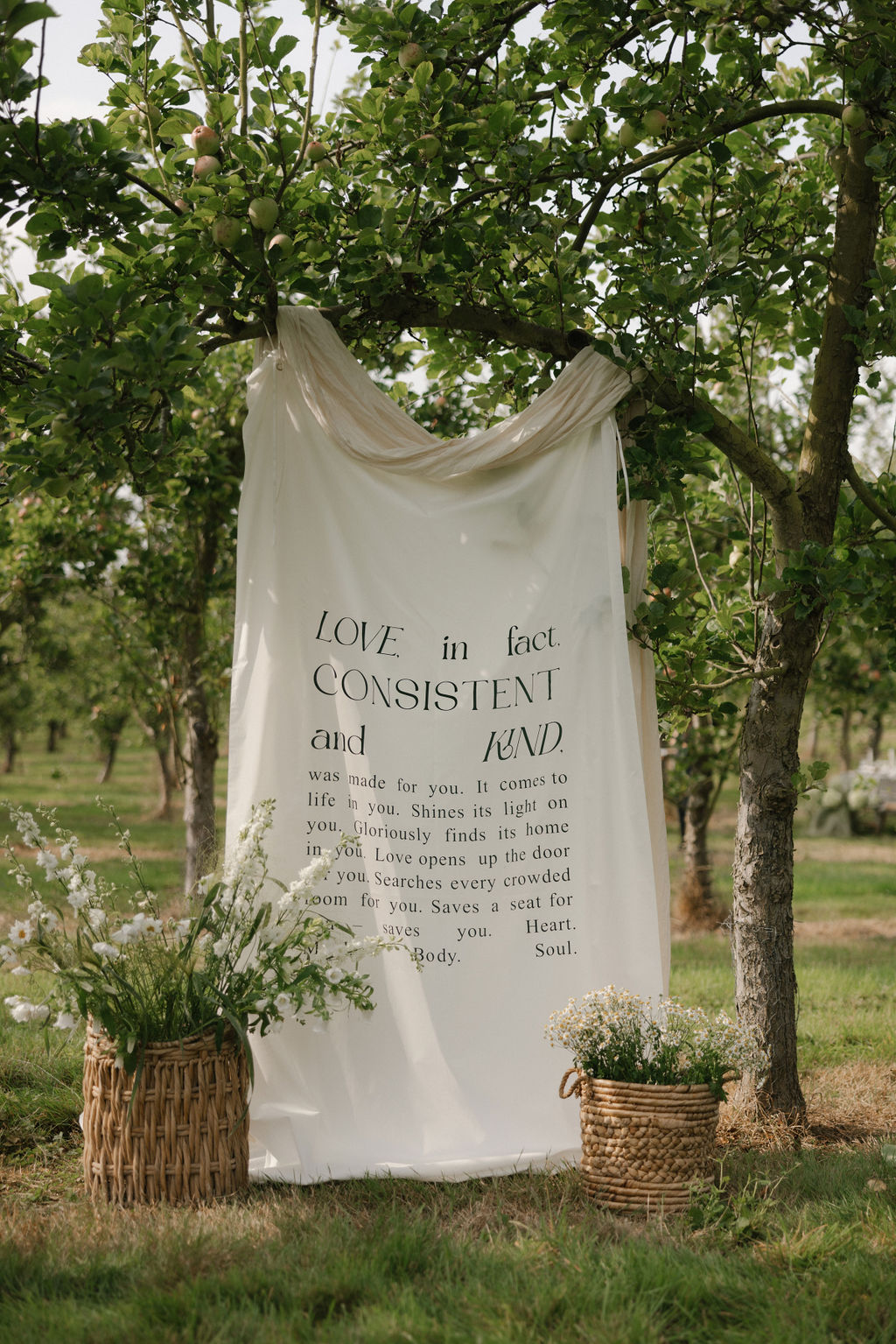 12 Romantic Wedding Ideas for Book Lovers